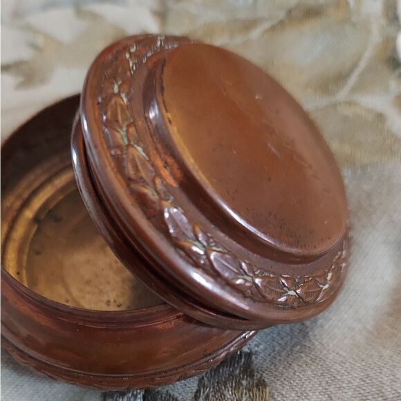 Vintage Victorian Snuff Box Engraved Laurel Leaf - Picture 2 of 10